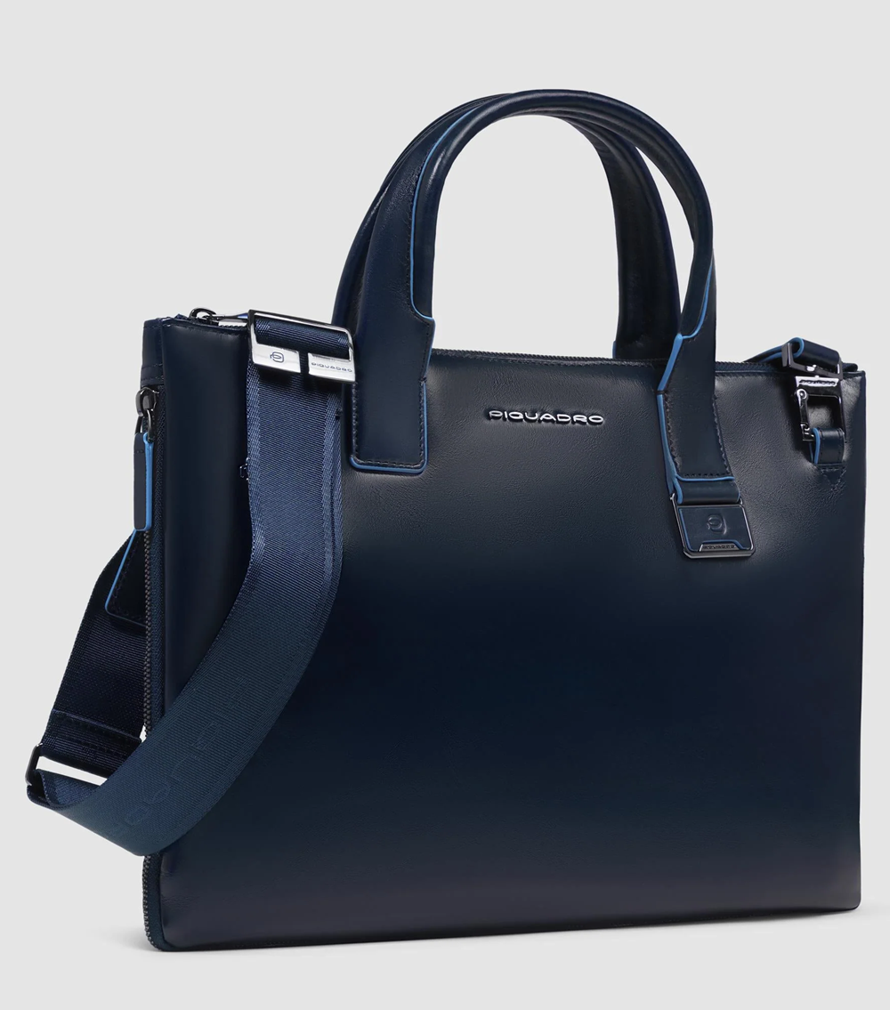 CA6857B2-BLU2_2 CA6857B2-BLU2_2