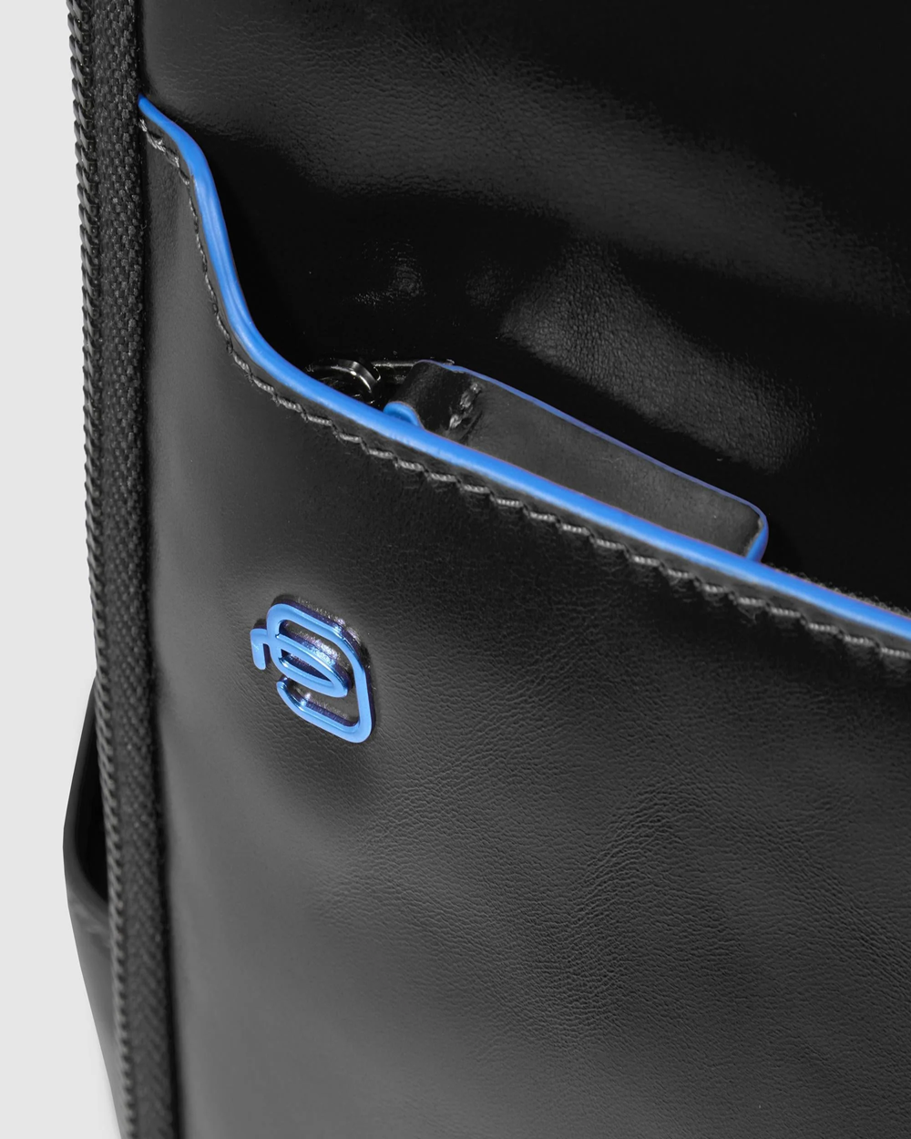 CA6858B2-N_5 CA6858B2-N_5